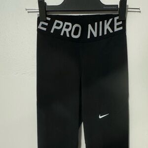 Nike Pro Women's Mid-Rise Mesh-Paneled Leggings xs